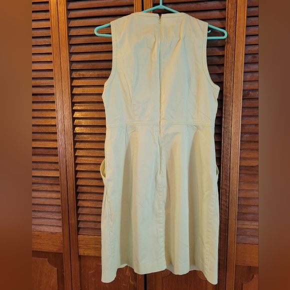 Yellow dress with pockets - Picture 2 of 10